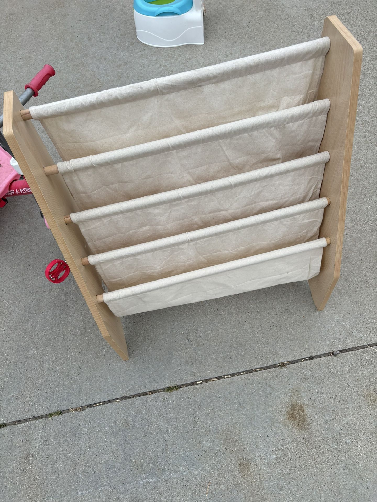 Kids Book Display Shelf