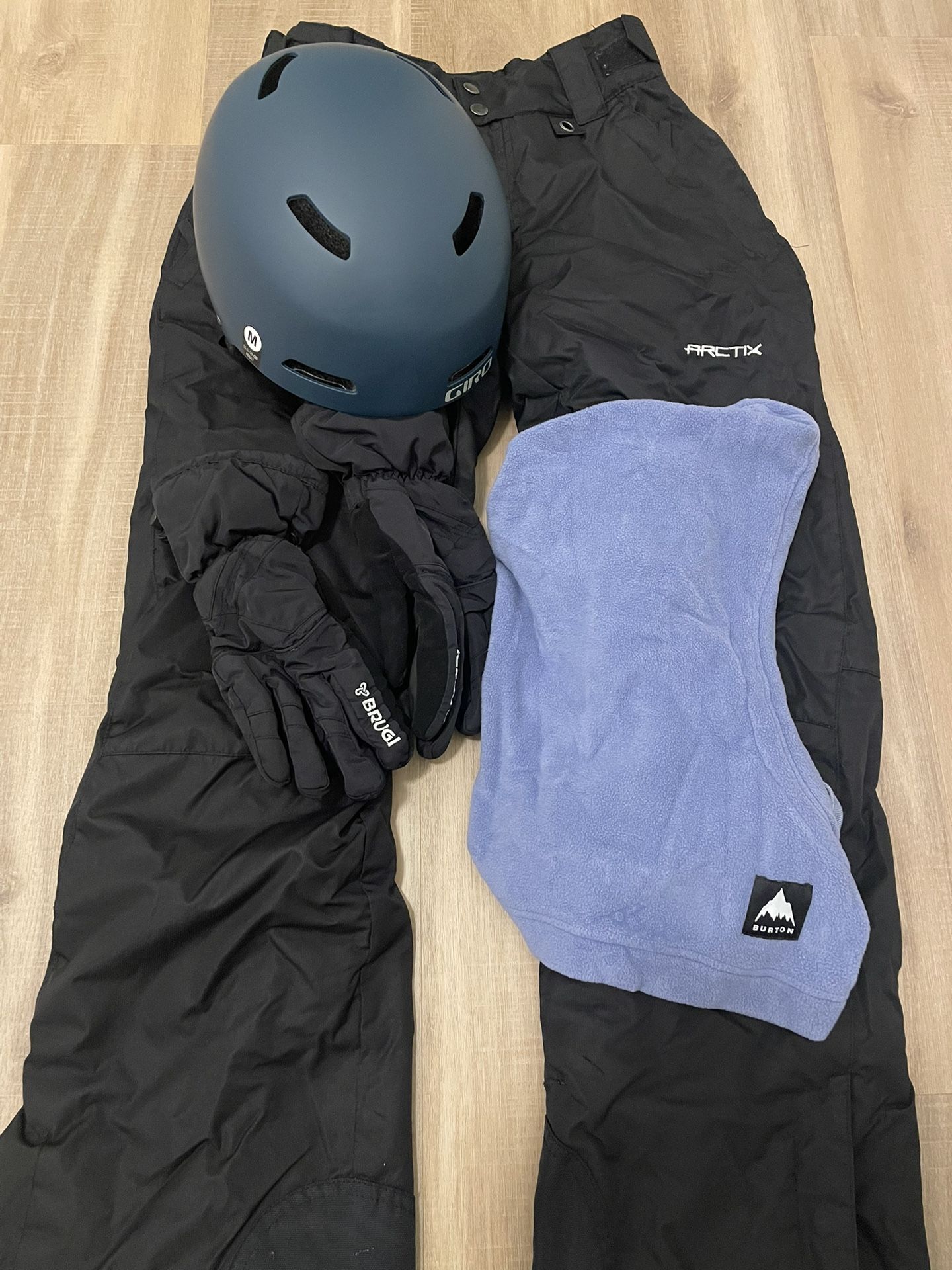Skiing/Snowboarding Helmet, Pants & Gloves