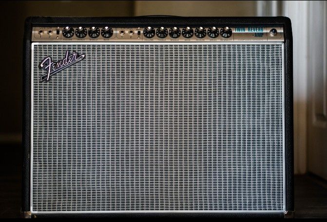 Fender ’68 Reissue Custom Twin Reverb 85-Watt 2x12" Tube Combo Amp