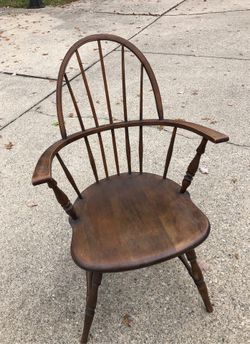 Memphis Furniture Co. Antique Chair