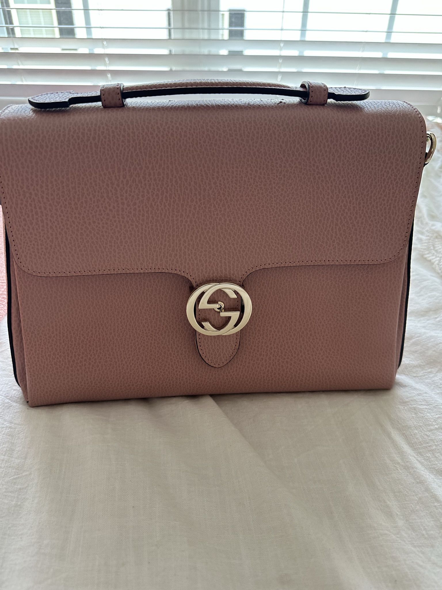 Gucci Medium Too Handle Handbag 