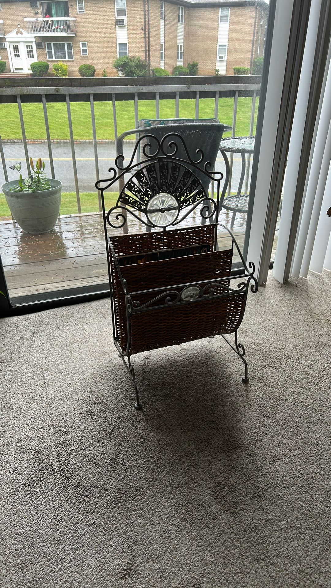 Magazine/book Storage Rack