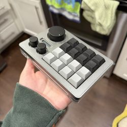 KEEBMONKEY megalodon triple knob macro pad