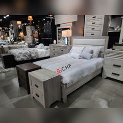 4 Pc Queen  / Eastern King Size Bedroom Set ( Included bed frame , dresser , mirror , nightstand )