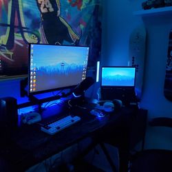 Acer Nitro 5 Laptop. Desk If Wanted