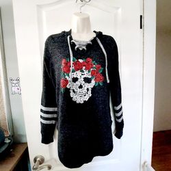 Gray pullover sweatshirt skull day of the dead juniors size med 7/9 new