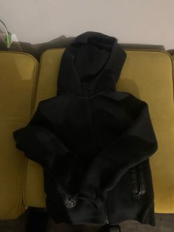 all black nike tech
