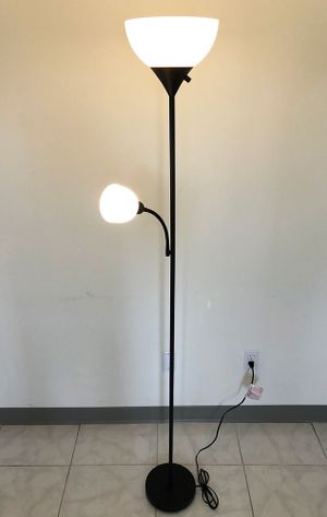 Photo New $25 LED 2-Light Floor Lamp 6ft Tall w/ Adjustable Tilt Light Fixtures Home Living Room Office