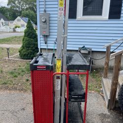 Rubbermaid Commercial Ladder Cart