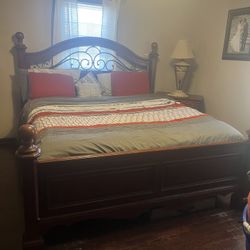 King size Bedroom Set