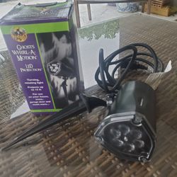 HALLOWEEN PROJECTOR GHOST WHIRL A MOTION, UP TO 15FT, ROATING LIGHT 3.25D INCH