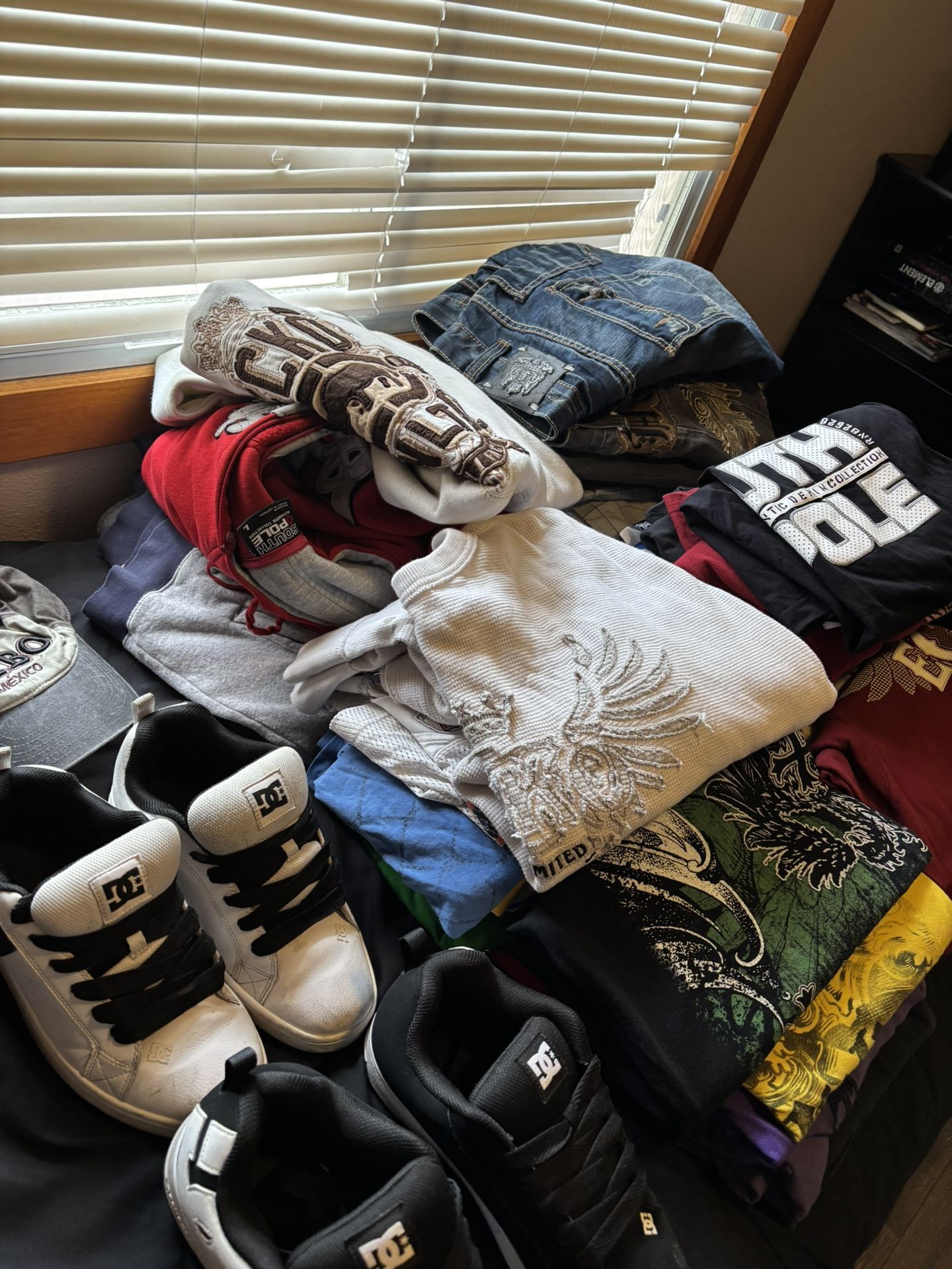 🌬️ 2000s Clothing 🫧