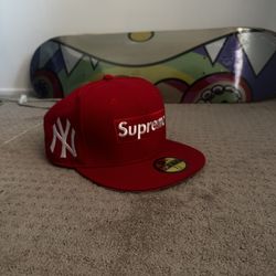 💰 RED SUPREME BASEBALL CAP 💰