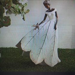 INDOOR/OUTDOOR GARDEN MAIDENSL