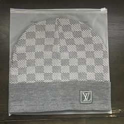 Louis Vuitton Gray Monogram Knit Beanie Hat LV Patch Logo One Size 