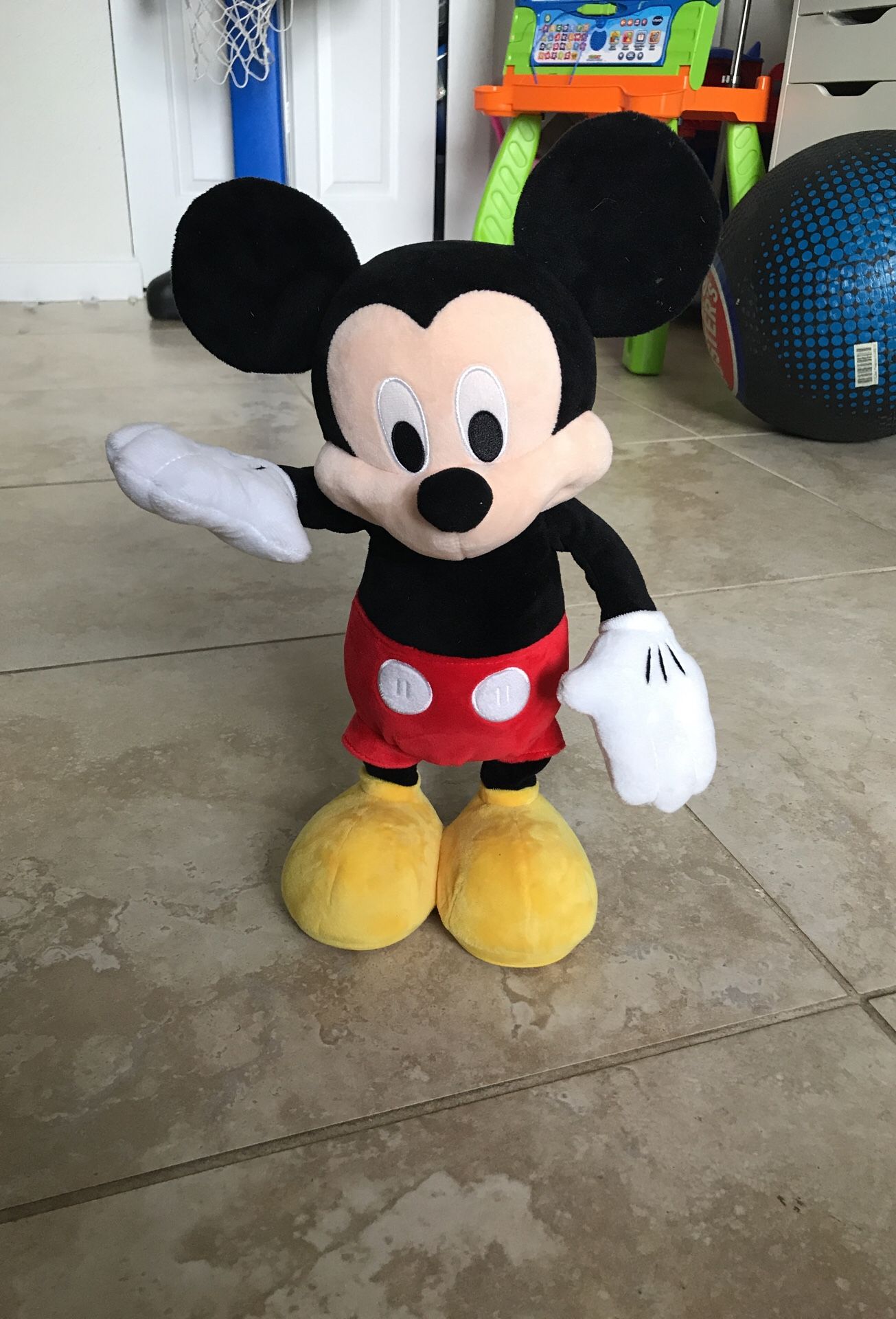 Dancing hot dog diggity dog Mickey Mouse