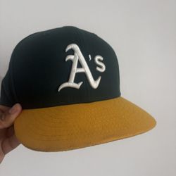 7 1/8 Size MLB Oakland Athletic’s Fitted Cap 