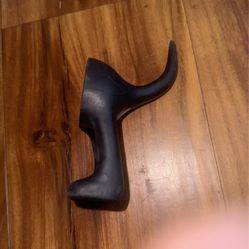 Dog Tail Coat Holder