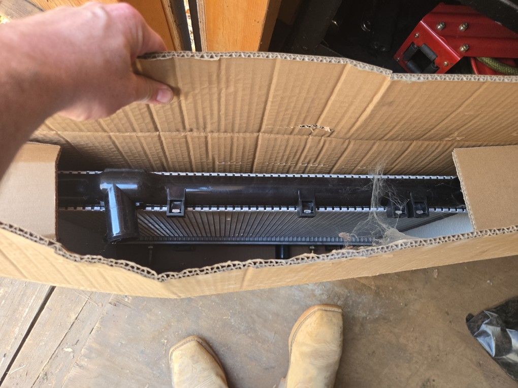 2005 Dodge Neon Radiator