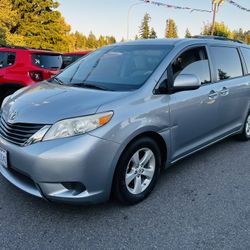 2011 Toyota Sienna