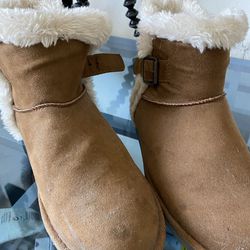 Brown Boots - Women’s - Size 6