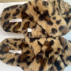 Sandals Small 5/6 For Women New 