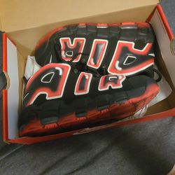 Nike Uptempo S11