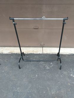 Adjustable Cloths Rack