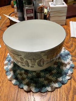 Enamel bowl