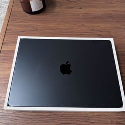 MacBook Air M2 13.6”