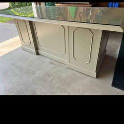 desk with double compartment