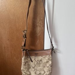  Vintage Coach Crossbody 