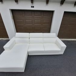 SOFA COUCH SECTIONAL  WHITE 🛻 DELIVERY AVAILABLE 🛻