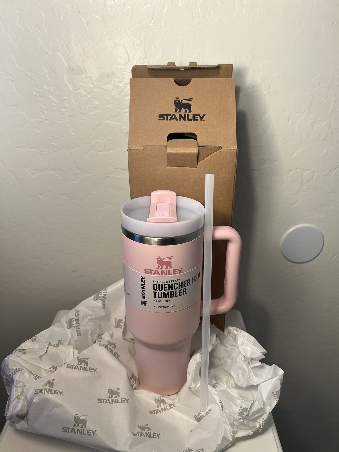 Baby Pink Stanley New In Box 40 Oz !!!!@@@@