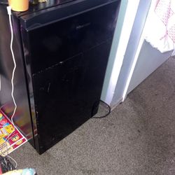 Mini Fridge 