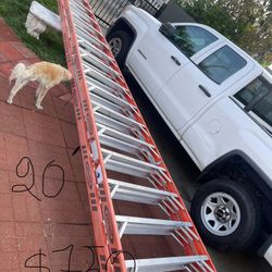 Excellent Condition 20 Feet And More Size Is Available Werner Fiberglass Ladders