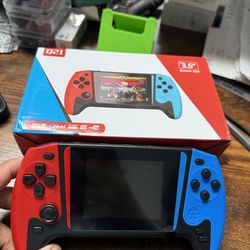 Q21 Handheld Game Console - 500 Games Built In NEW