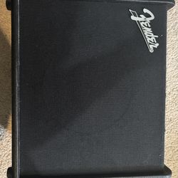 Fender Mustang LT25 Guitar/Bass Amp - Black