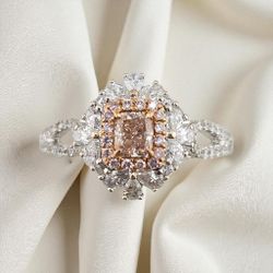 18k gold ring with igi and gia certified pink diamond