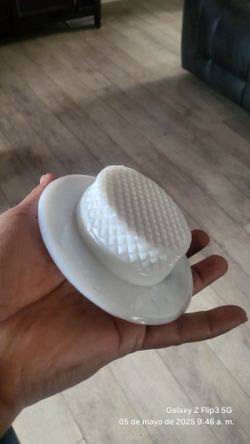 Vintage Westmoreland Ashtray
White Milk Glass Diamond Cut
Pattern 4 Slot 4.25 in