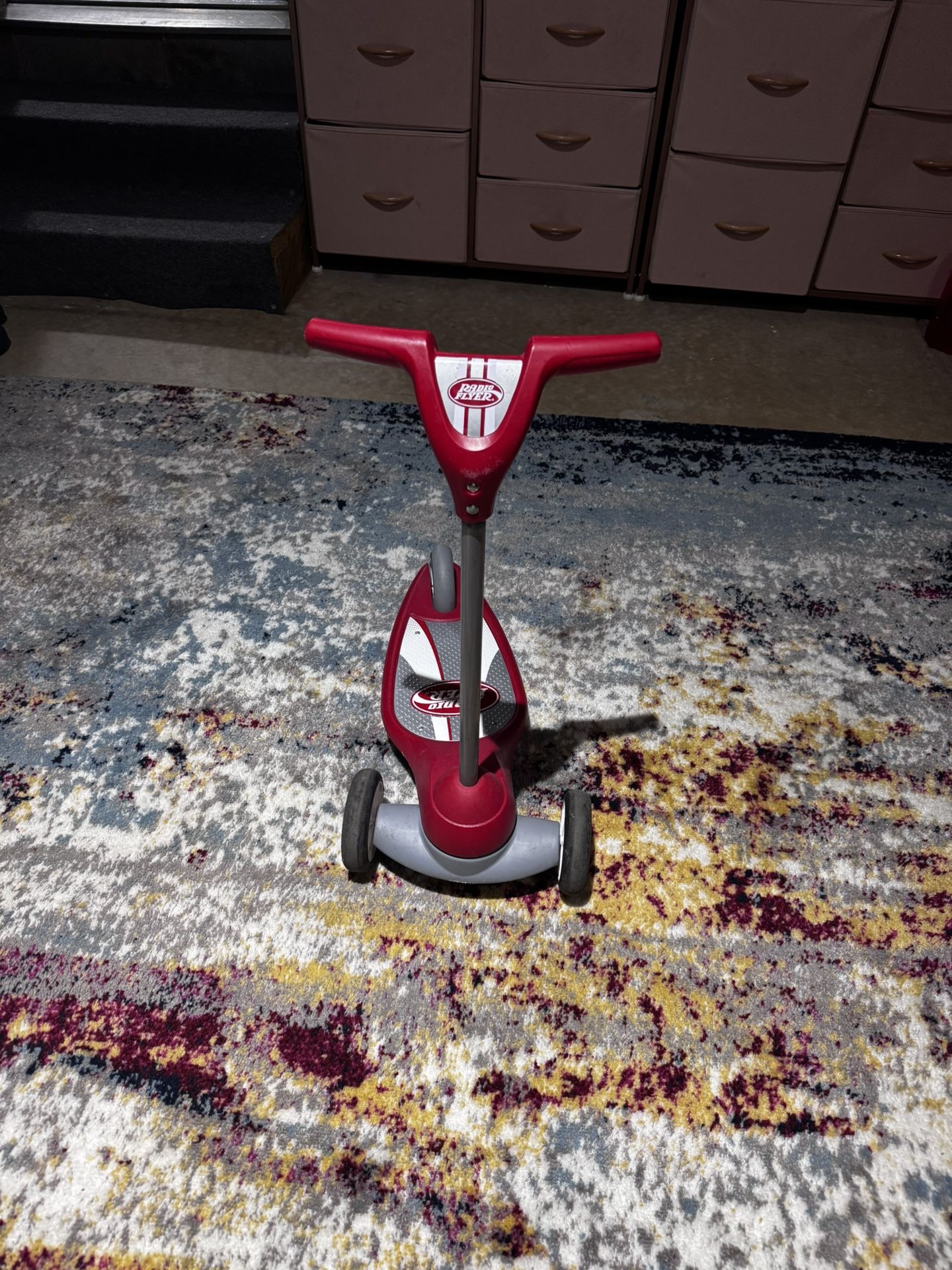 Radio Flyer (contact info removed) Radio Flyer My First Plastic Scooter, Red GREAT CONDITION POCK UP ONLY SERIOUS PEOPLE ONLY PLEASE.