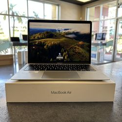 13” MacBook Air — 3.2GHz M1 / 8GB RAM / 256GB SSD (Silver)