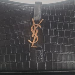 Saint Laurent LE 5 À 7 Hobo Bag