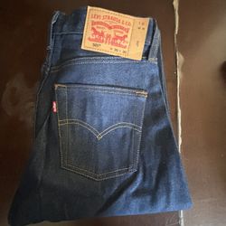 Levi 501s Shrink- To Fit 30x30 2 Pairs