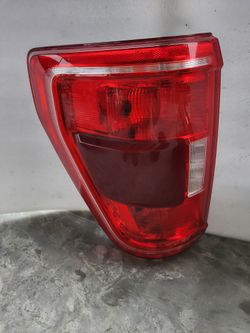 2021,2022 FORD F150 TAIL LIGHT 