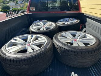 Jaguar Wheels and Tires
