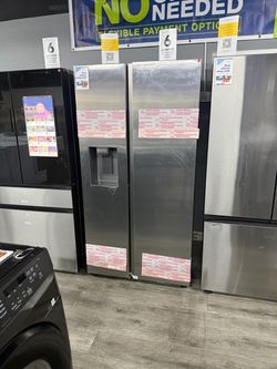 SAMSUNG STAINLESS STEEL SIDE BY SIDE REFRIGERATOR WITH WATER DISPENSER AND ICEMAKER 😍