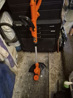 GH900 Weed Wacker BlackAnd Decker