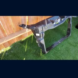 2019 - 2019 FORD FLEX RADIATOR
SUPPORT CORE GENUINE USED OEM. Nc42