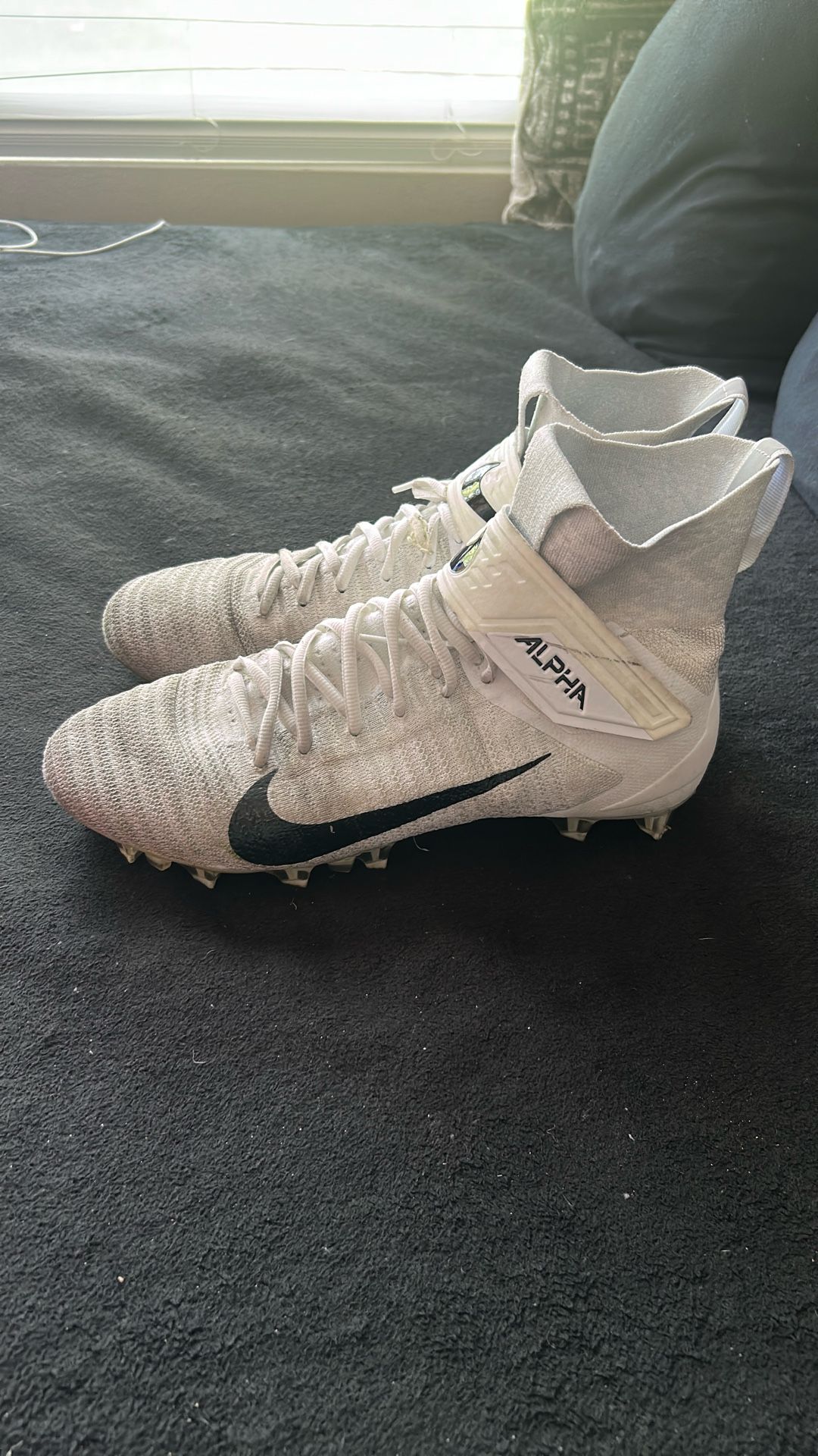 Nike Alpha Cleats 10.5 Men’s 
